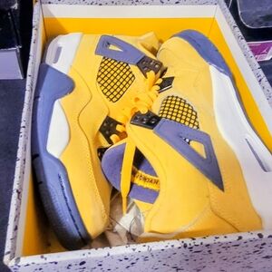 Air Jordan 4 Retro sz5